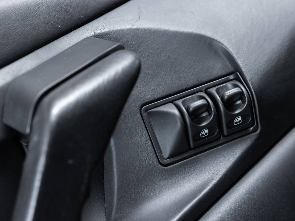 Bild 8/41 von Ferrari F 355 Berlinetta (1996)