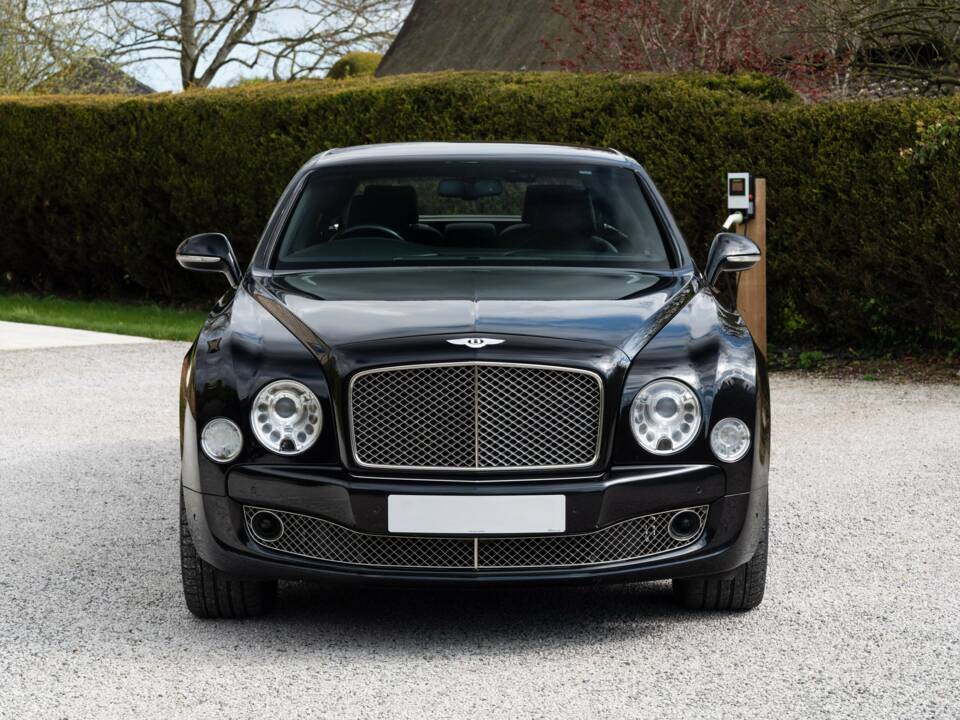 Image 6/20 of Bentley Mulsanne (2011)