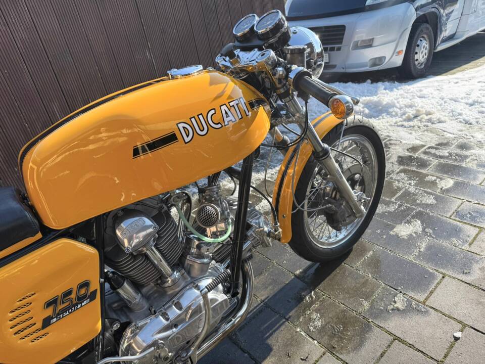 Immagine 4/30 di Ducati 750 Sport (1973)