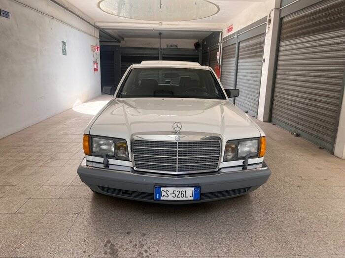 Imagen 2/7 de Mercedes-Benz 300 SDL (1987)