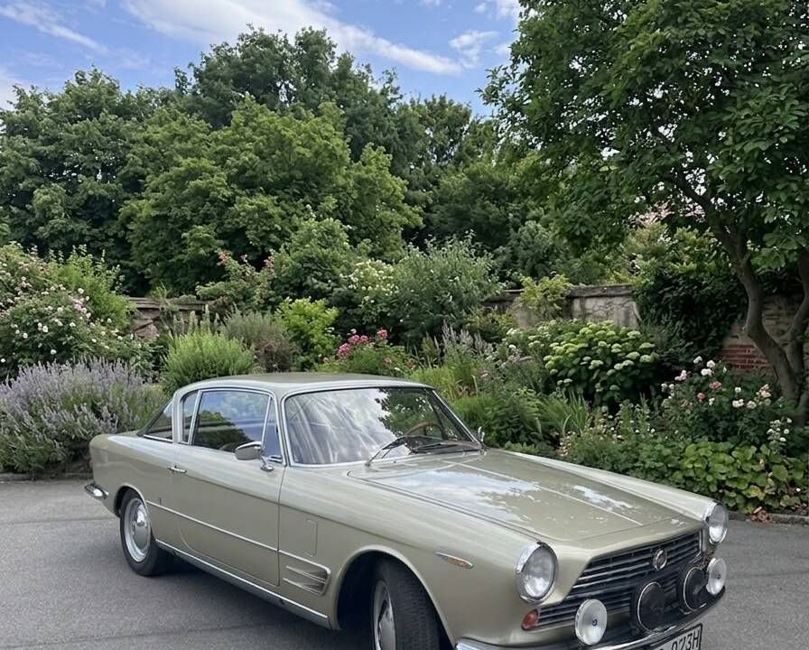 Bild 2/17 von FIAT 2300 S Coupé (1966)