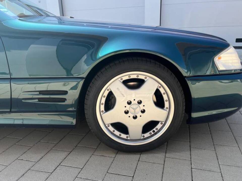 Immagine 9/20 di Mercedes-Benz SL 60 AMG (1997)