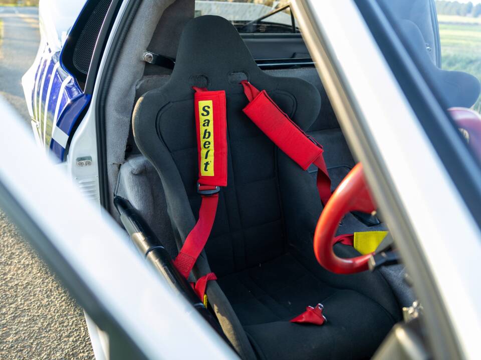 Image 5/50 of Ford RS200 (1986)