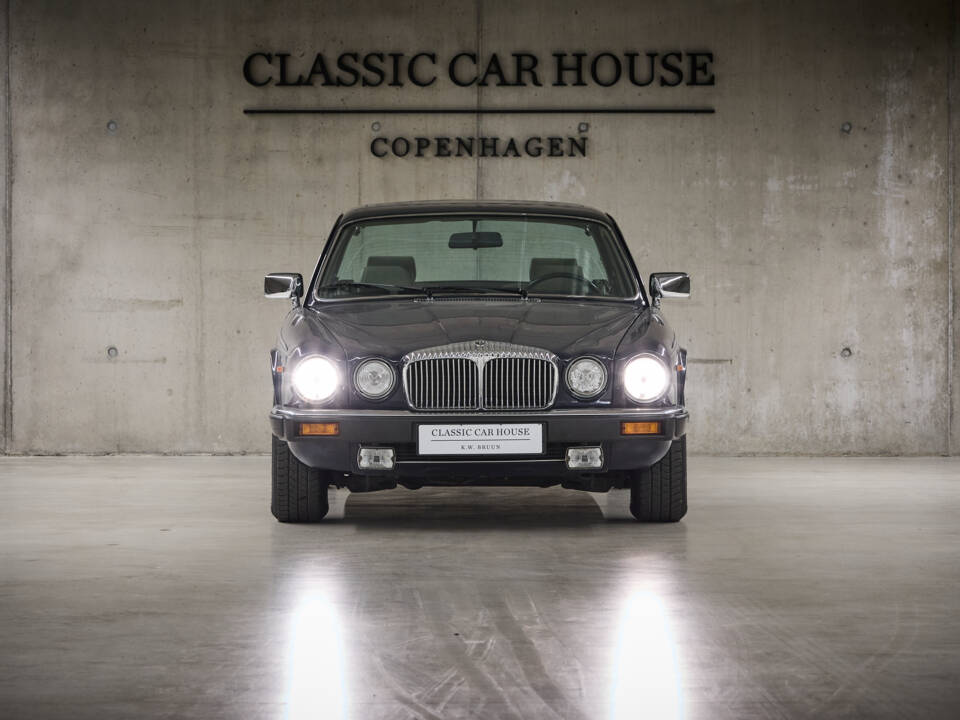 Bild 12/97 von Daimler Double Six (1994)