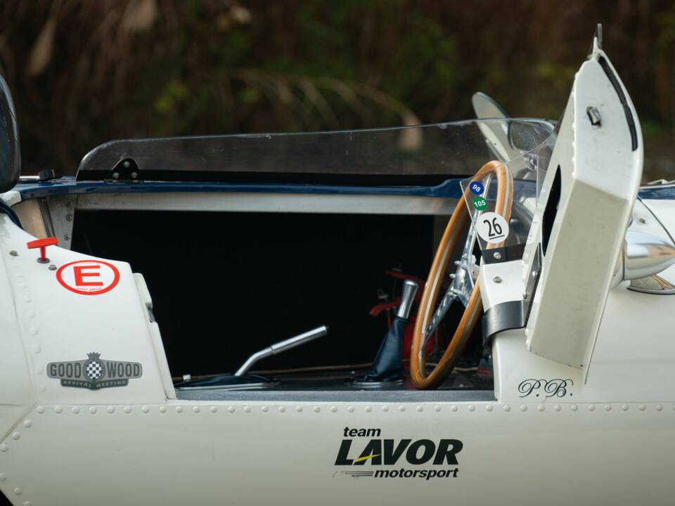 Bild 26/50 von Jaguar D-Type (1977)