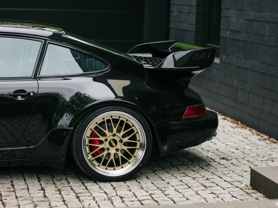 Imagen 31/95 de Porsche 911 Turbo 3.3 (1991)