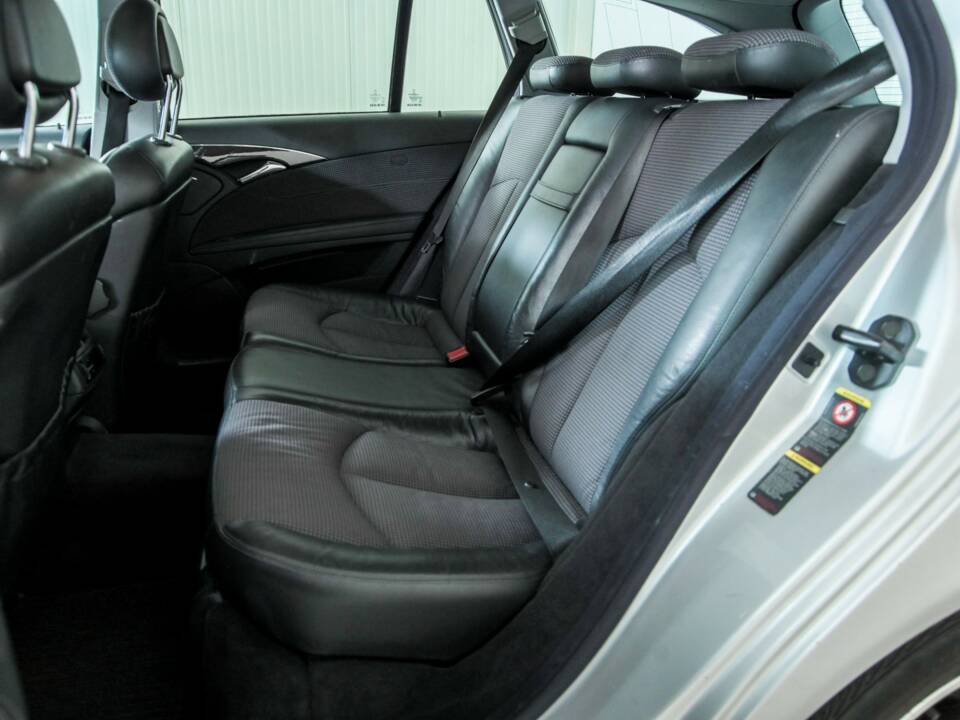 Bild 42/50 von Mercedes-Benz E 200 Kompressor T (2003)