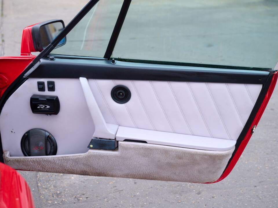 Afbeelding 44/50 van Porsche 911 Carrera 4 (1992)
