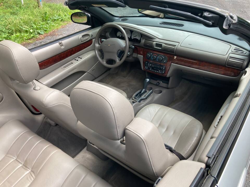 Image 10/21 of Chrysler Sebring 2.7 V6 (2001)