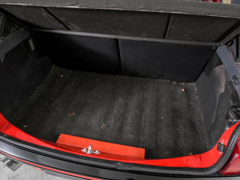Image 44/50 of Peugeot 205 GTi 1.6 (1986)
