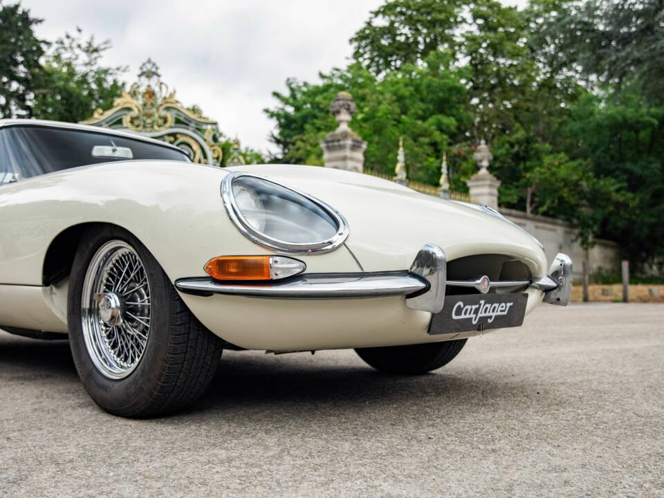 Image 19/50 de Jaguar Type E 3.8 (1963)