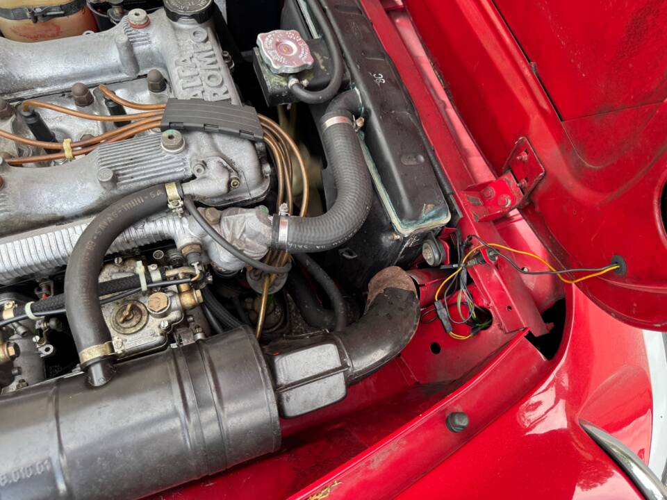 Bild 1/68 von Alfa Romeo 1.6 Spider (1988)
