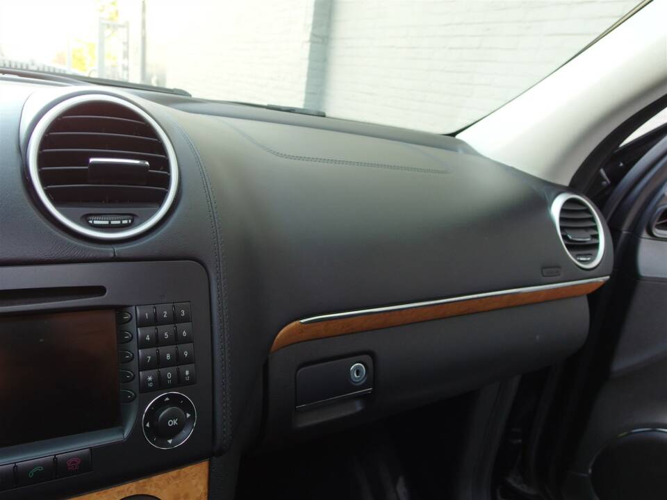 Immagine 42/100 di Mercedes-Benz GL 550 4MATIC (2008)