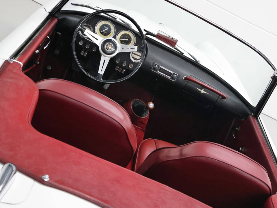 Image 30/34 of Alfa Romeo 2000 Spider (1960)