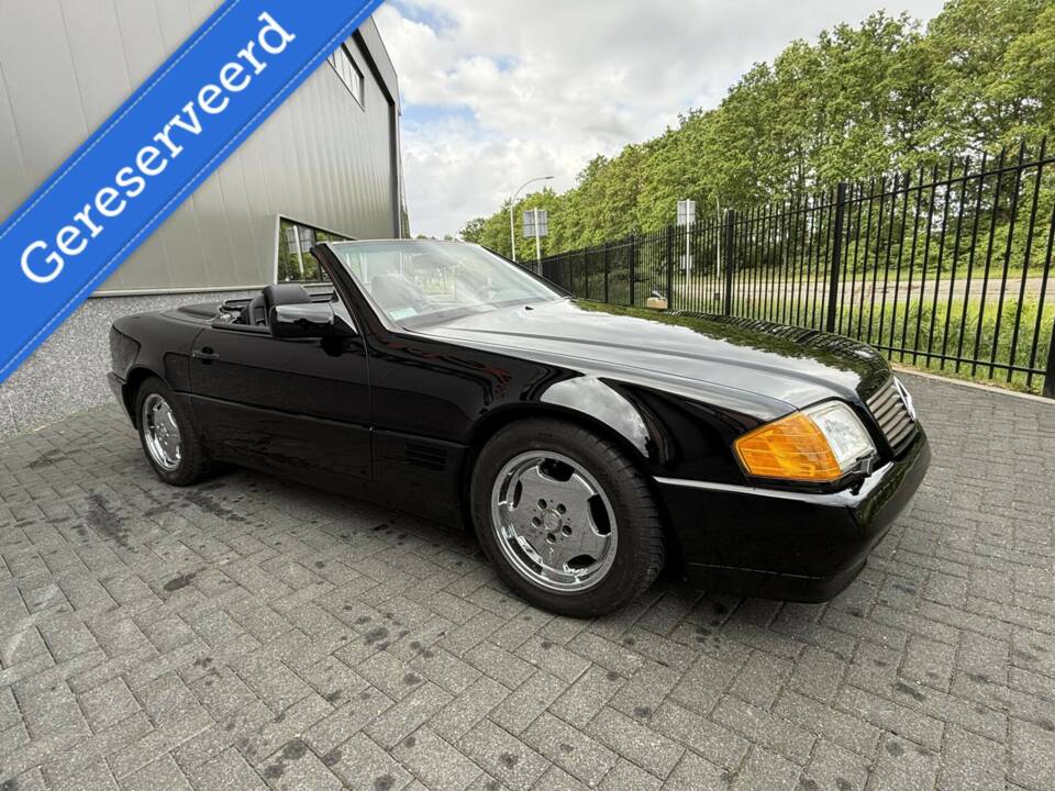 Image 3/50 of Mercedes-Benz 500 SL (1991)