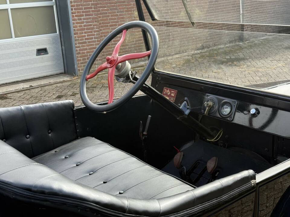 Immagine 11/13 di Ford Model T Touring (1925)