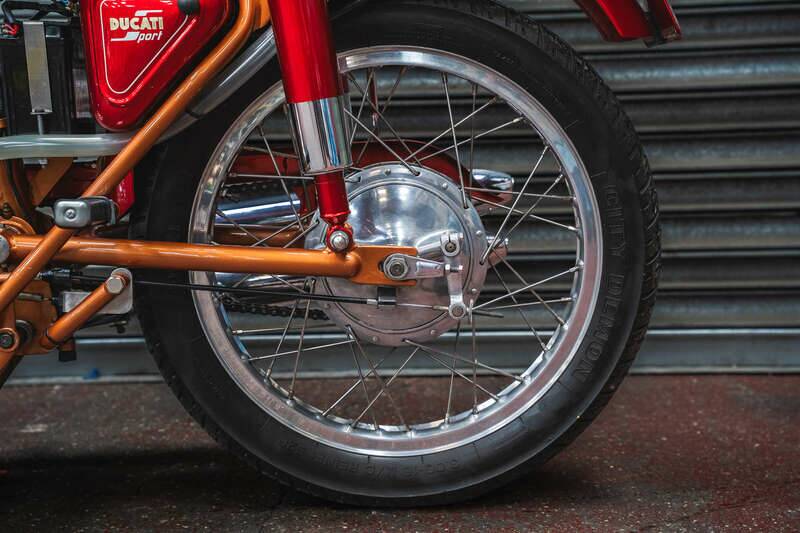 Image 37/43 of Ducati 175 Sport (1959)