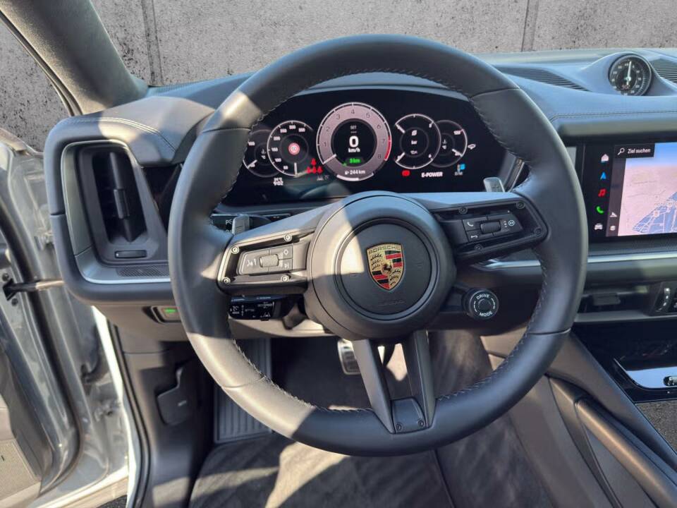 Bild 6/12 von Porsche Cayenne Turbo E-Hybrid (2024)