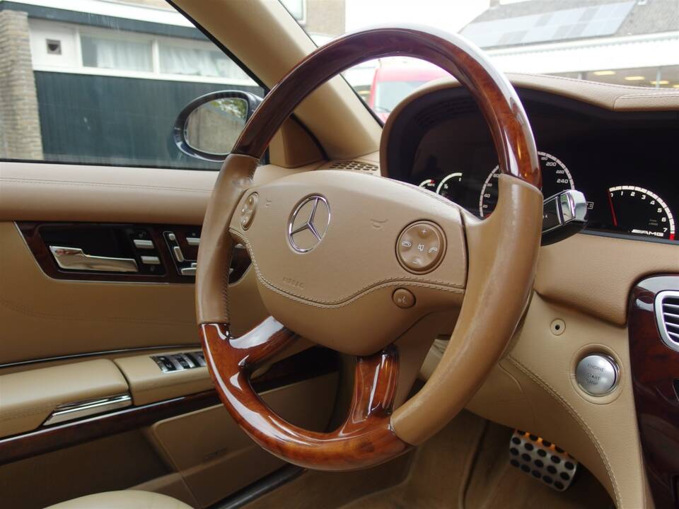 Bild 22/49 von Mercedes-Benz CL 63 AMG (2007)