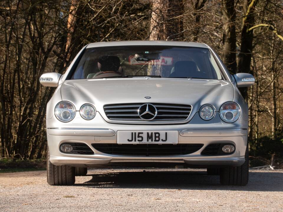 Image 6/50 of Mercedes-Benz CL 500 (2002)