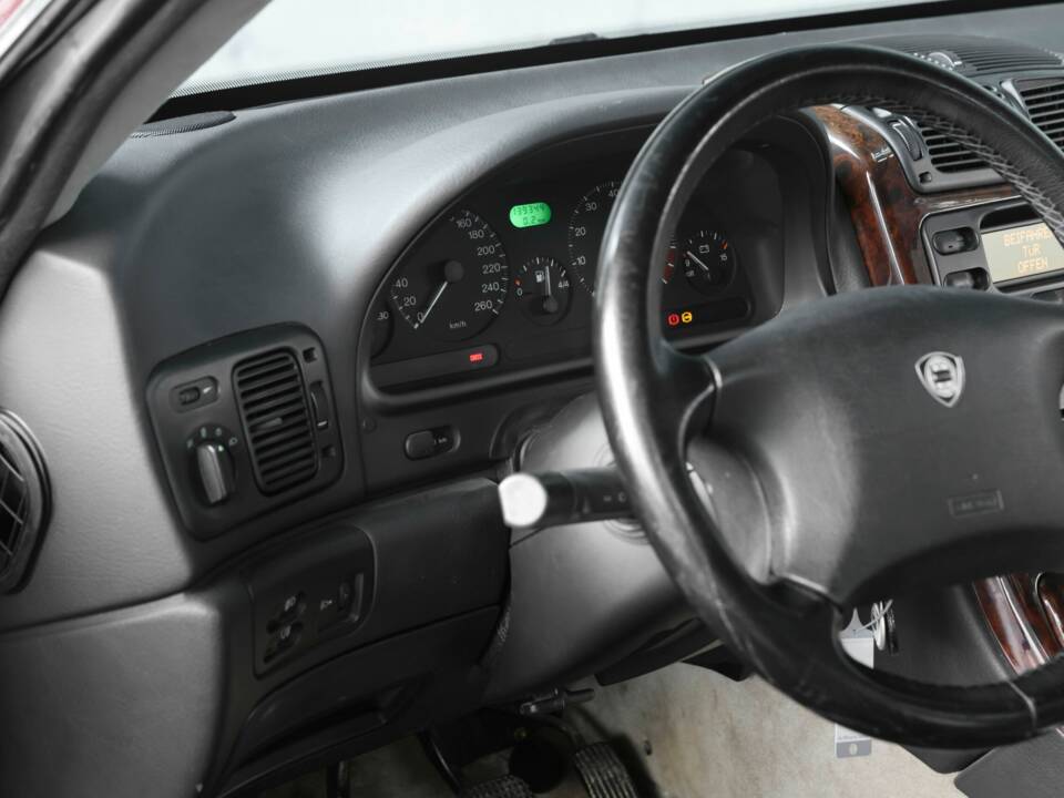 Immagine 13/28 di Lancia Kappa SW 2.4 td (1997)