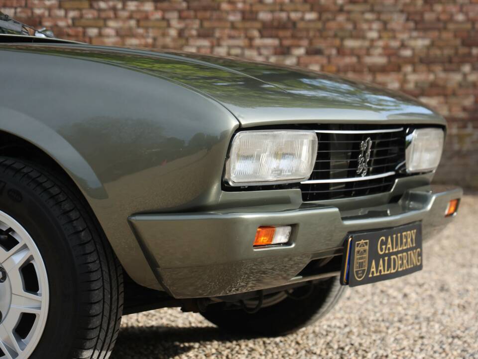 Image 49/50 of Peugeot 504 Convertible (1981)