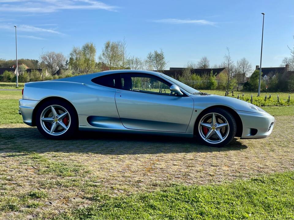 Immagine 6/31 di Ferrari 360 Modena (2000)