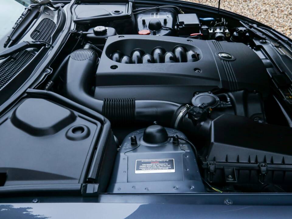 Immagine 27/50 di Jaguar XK8 4.0 (2002)