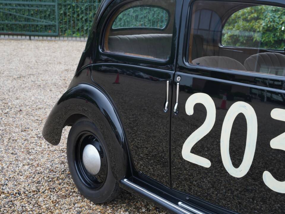 Image 42/50 of FIAT 1100 B (1947)