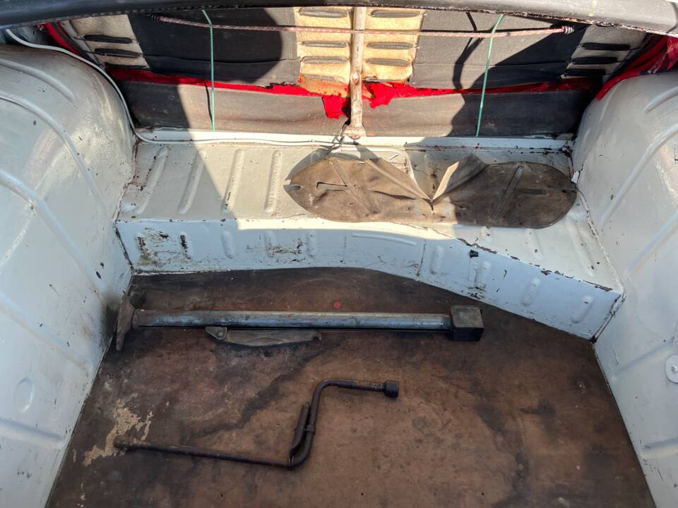 Bild 64/70 von Citroën Ami 6 Berline (1964)