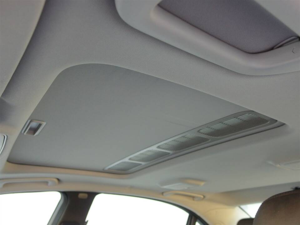 Image 65/98 of Mercedes-Benz S 500 L (2007)