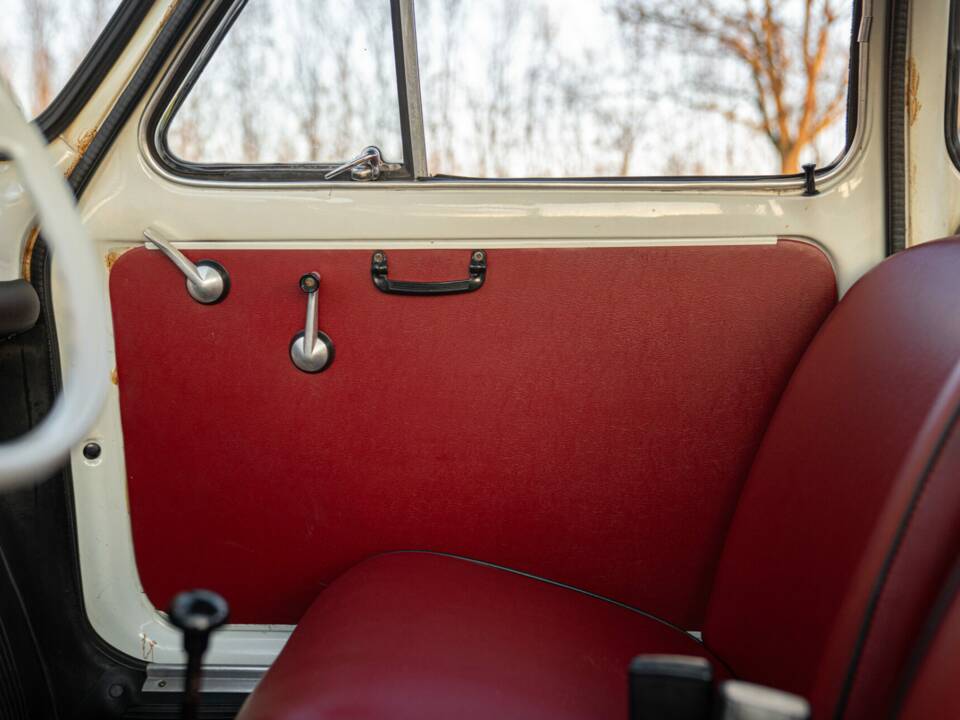 Image 30/50 of FIAT 500 F (1970)