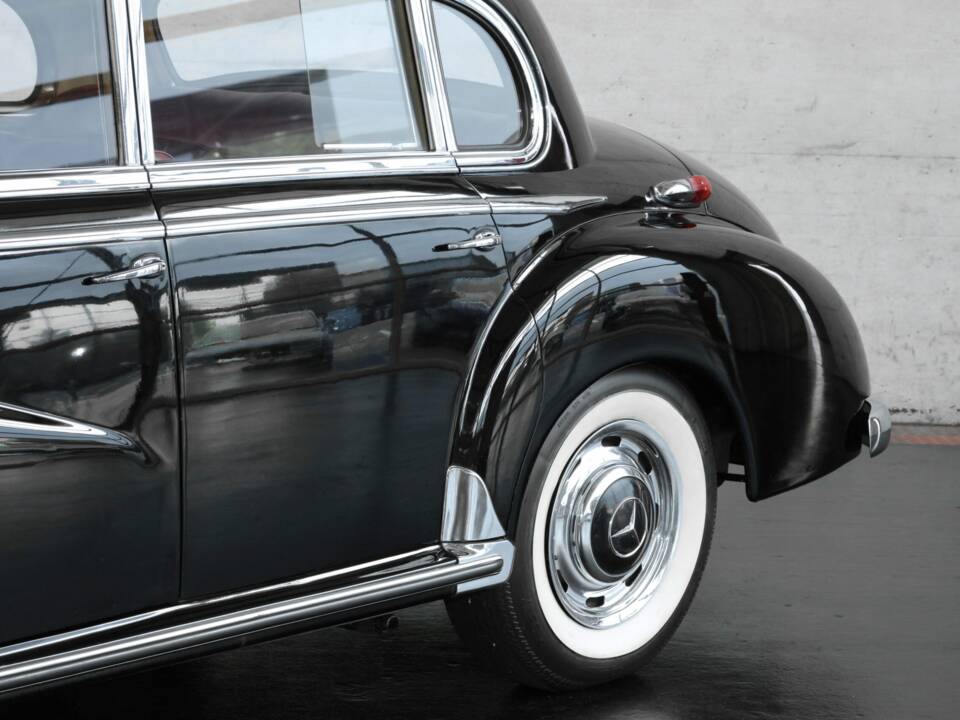 Image 14/50 de Mercedes-Benz 300 c (1956)