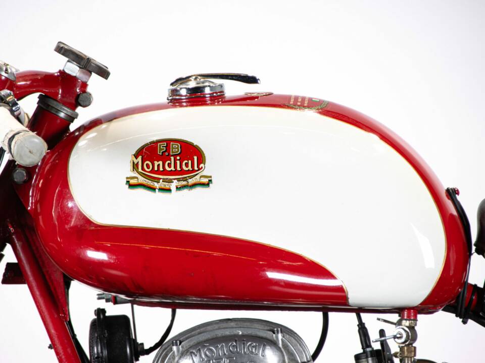 Bild 26/50 von Mondial 175 Turismo Veloce (1956)