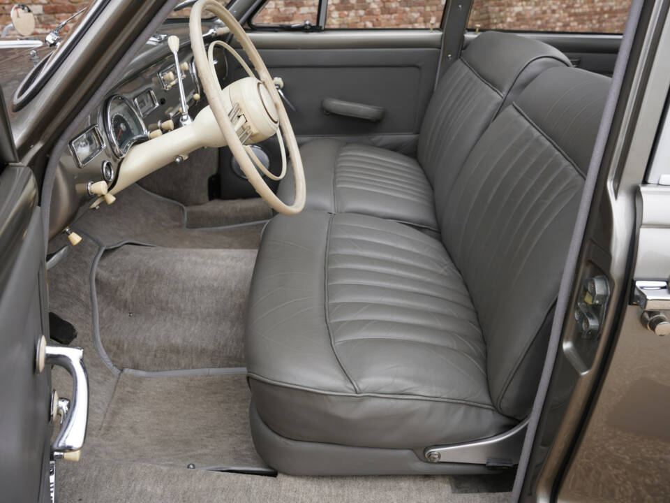 Immagine 38/50 di BMW 501 V8 (1965)