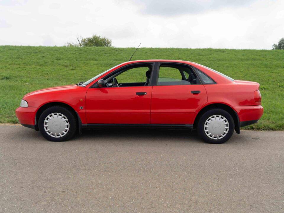 Image 17/40 de Audi A4 1.6 (1995)
