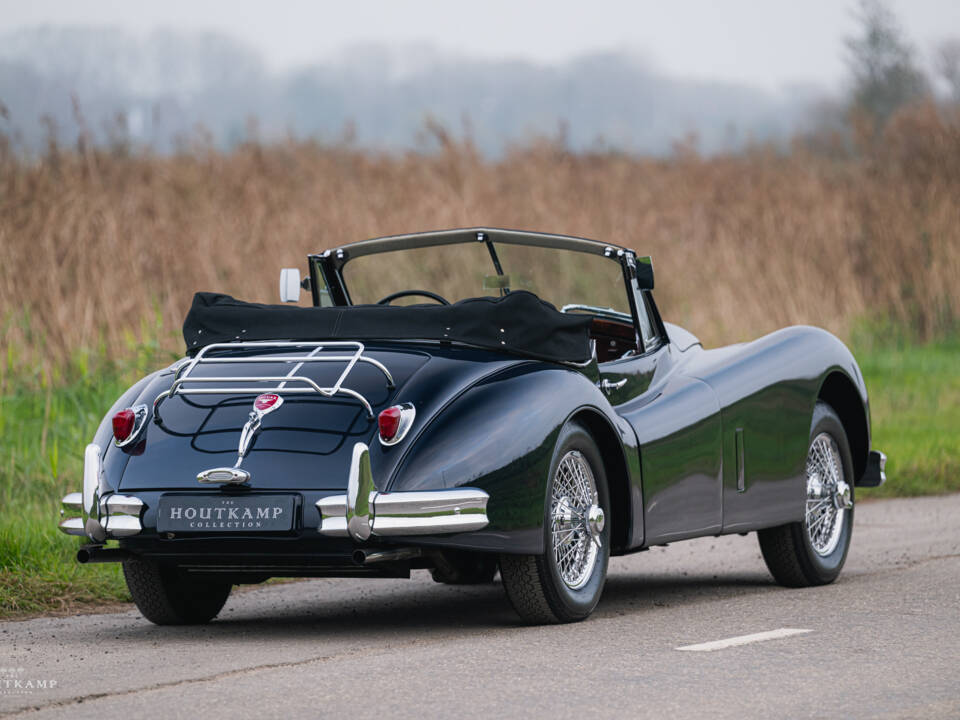 Afbeelding 7/19 van Jaguar XK 140 DHC (1956)