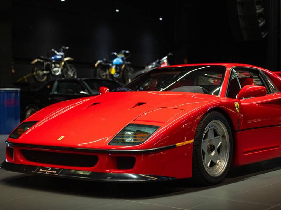 Image 13/50 de Ferrari F40 (1991)