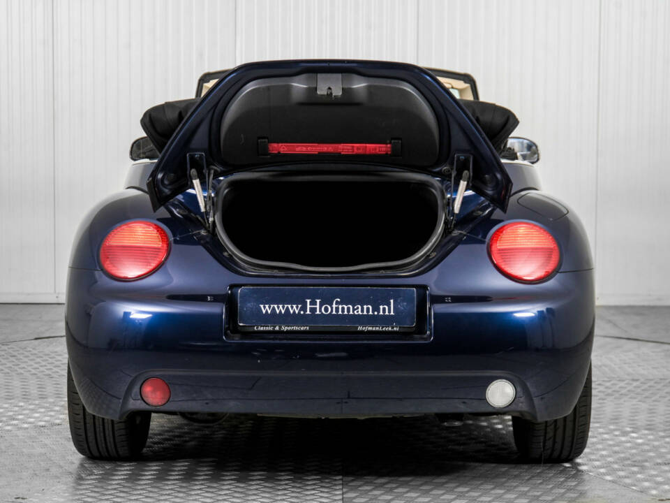 Image 43/50 de Volkswagen New Beetle 1.6 (2004)