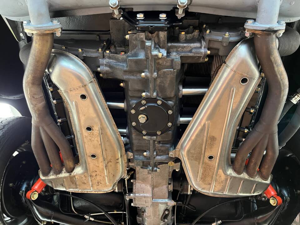 Bild 34/42 von Porsche 911 2.0 T (1968)