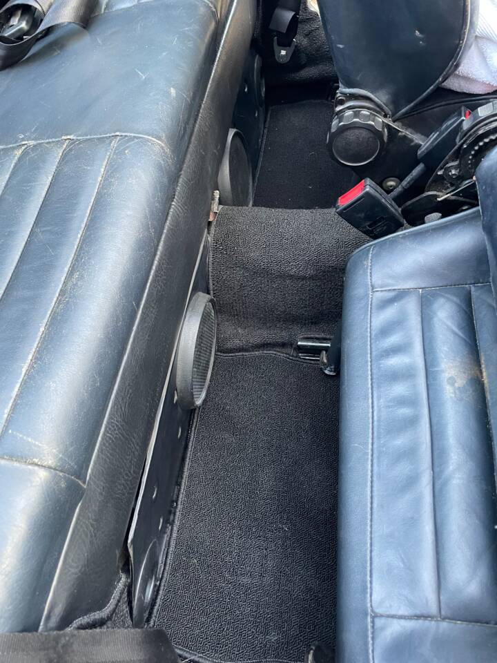 Image 16/17 of Volkswagen Maggiolone 1303 (1978)