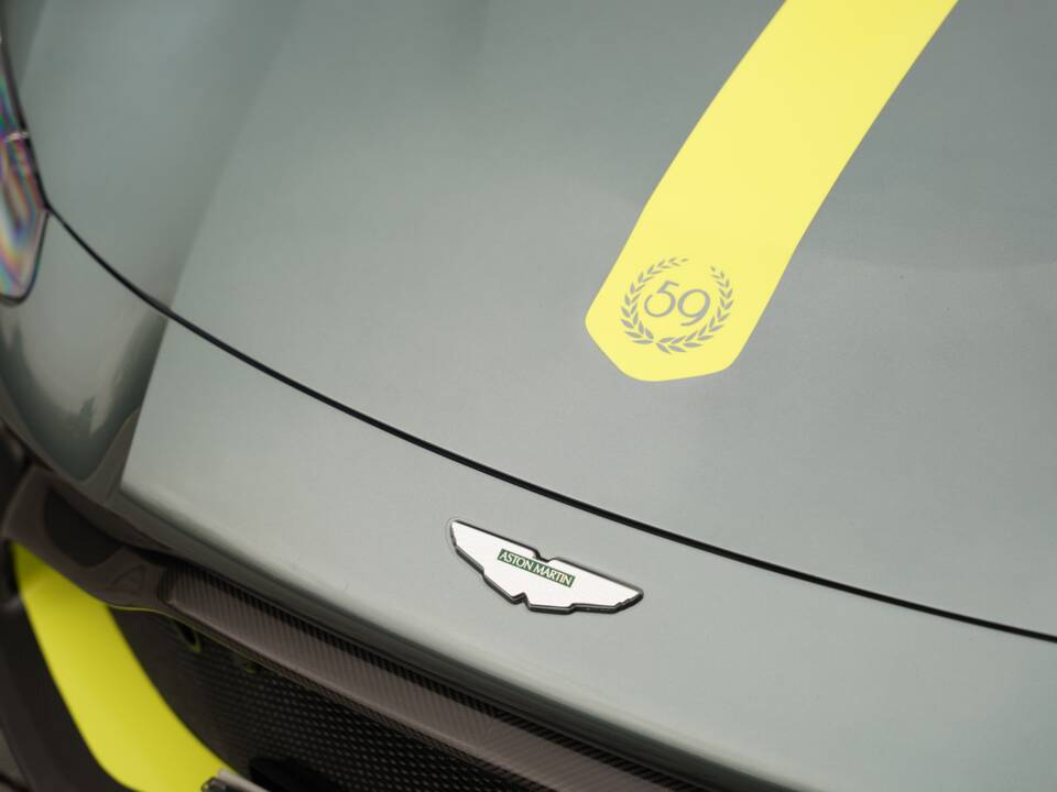 Bild 38/50 von Aston Martin V8 Vantage AMR (2020)