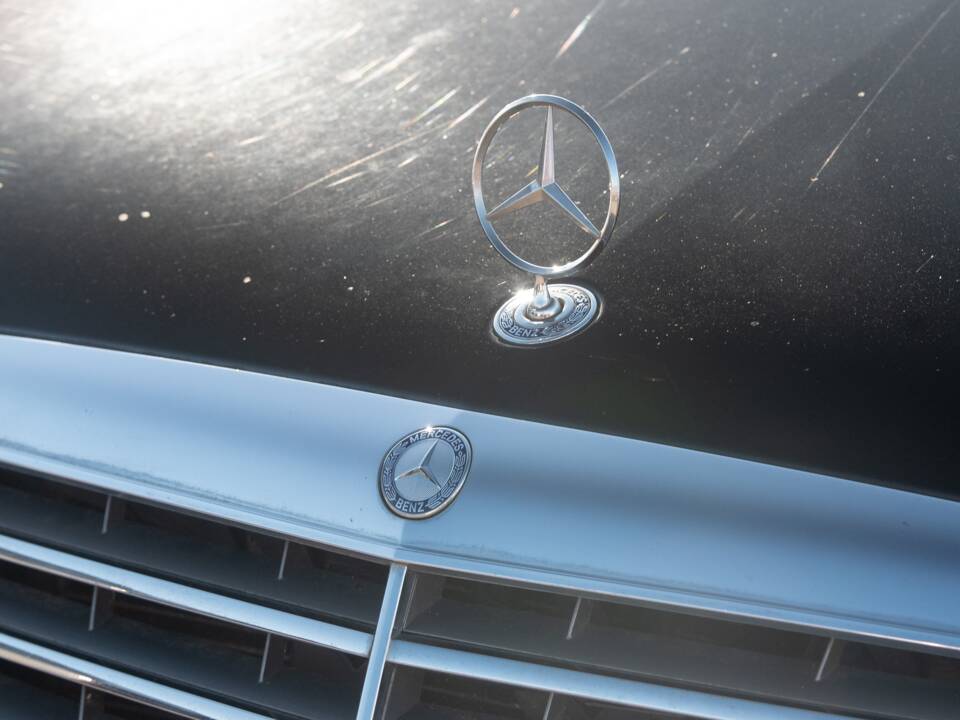 Bild 15/50 von Mercedes-Benz S 600 L (2009)