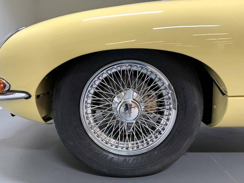 Image 21/22 de Jaguar Type E 4.2 (1965)