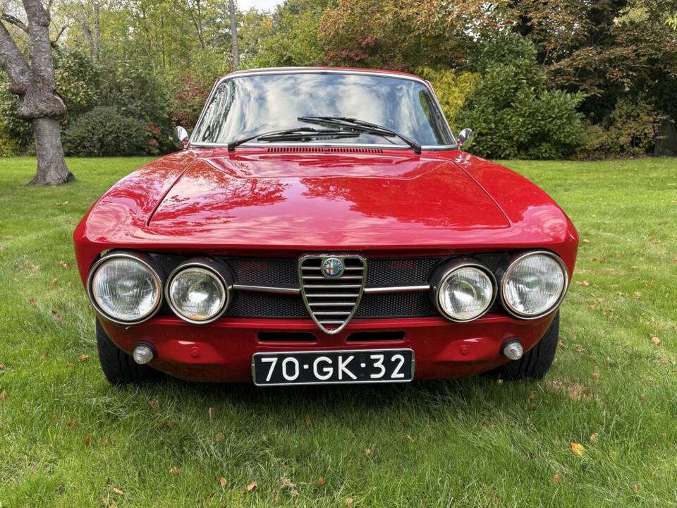 Immagine 8/8 di Alfa Romeo 2000 GT Veloce (1975)
