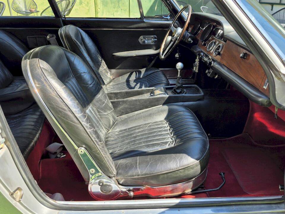 Imagen 40/66 de Ferrari 330 GT 2+2 (1964)