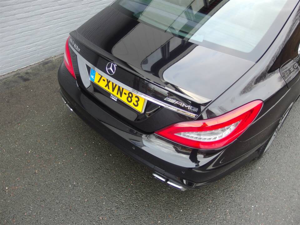 Image 10/97 of Mercedes-Benz CLS 63 AMG S 4MATIC (2013)