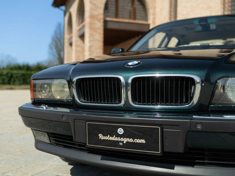 Bild 23/50 von BMW 725tds (1997)