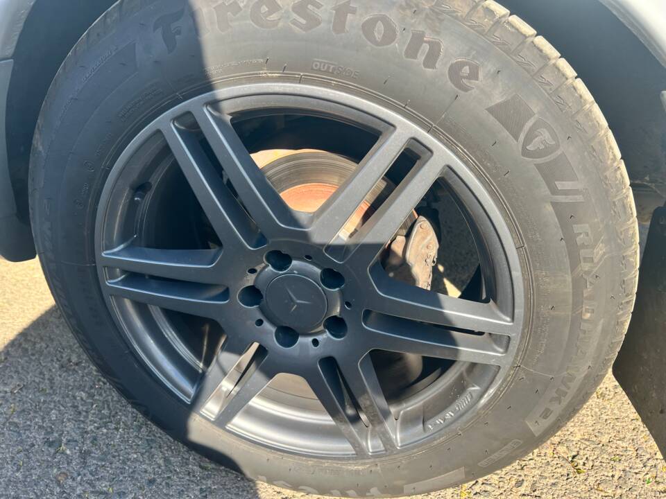 Image 70/77 of Mercedes-Benz 380 SEC (1982)