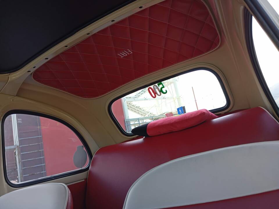 Image 34/50 of FIAT 500 F (1970)